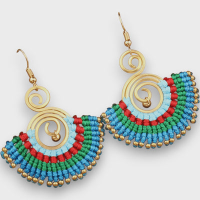 Isalda – Vintage Earrings with Wood and Pearls