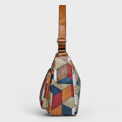 Soraya – Elegance and practicality in a single accessory