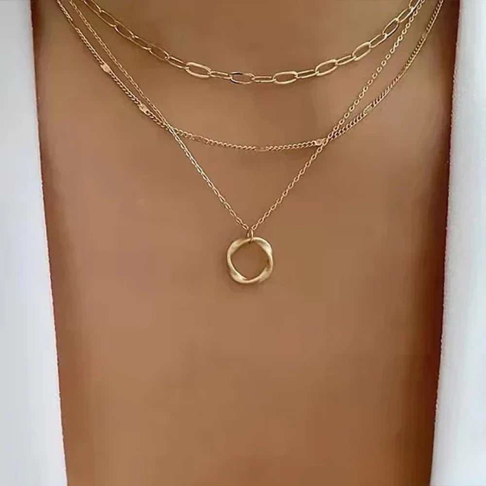 Avine – Vintage Gold Necklace
