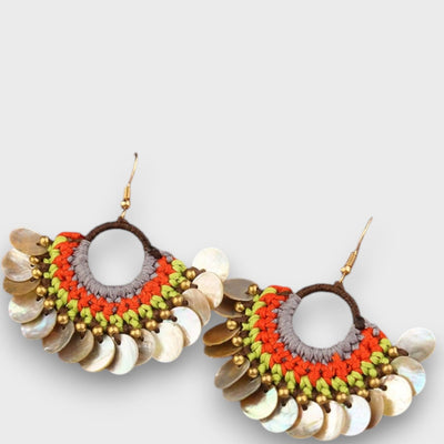 Isalda – Vintage Earrings with Wood and Pearls