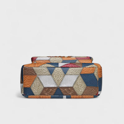 Soraya – Elegance and practicality in a single accessory