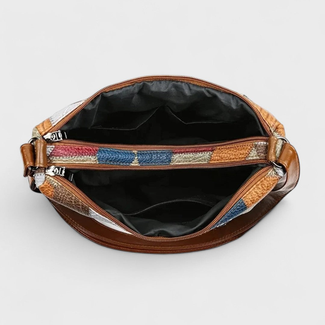 Soraya – Elegance and practicality in a single accessory