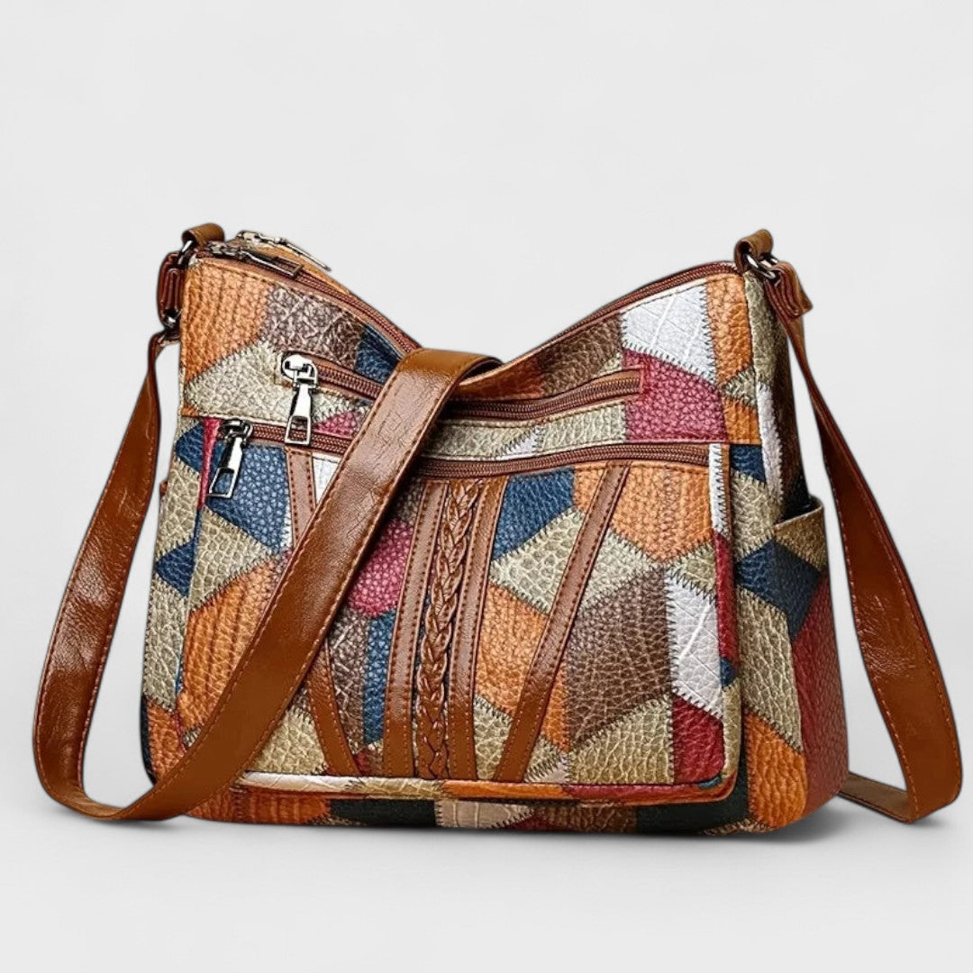 Soraya – Elegance and practicality in a single accessory