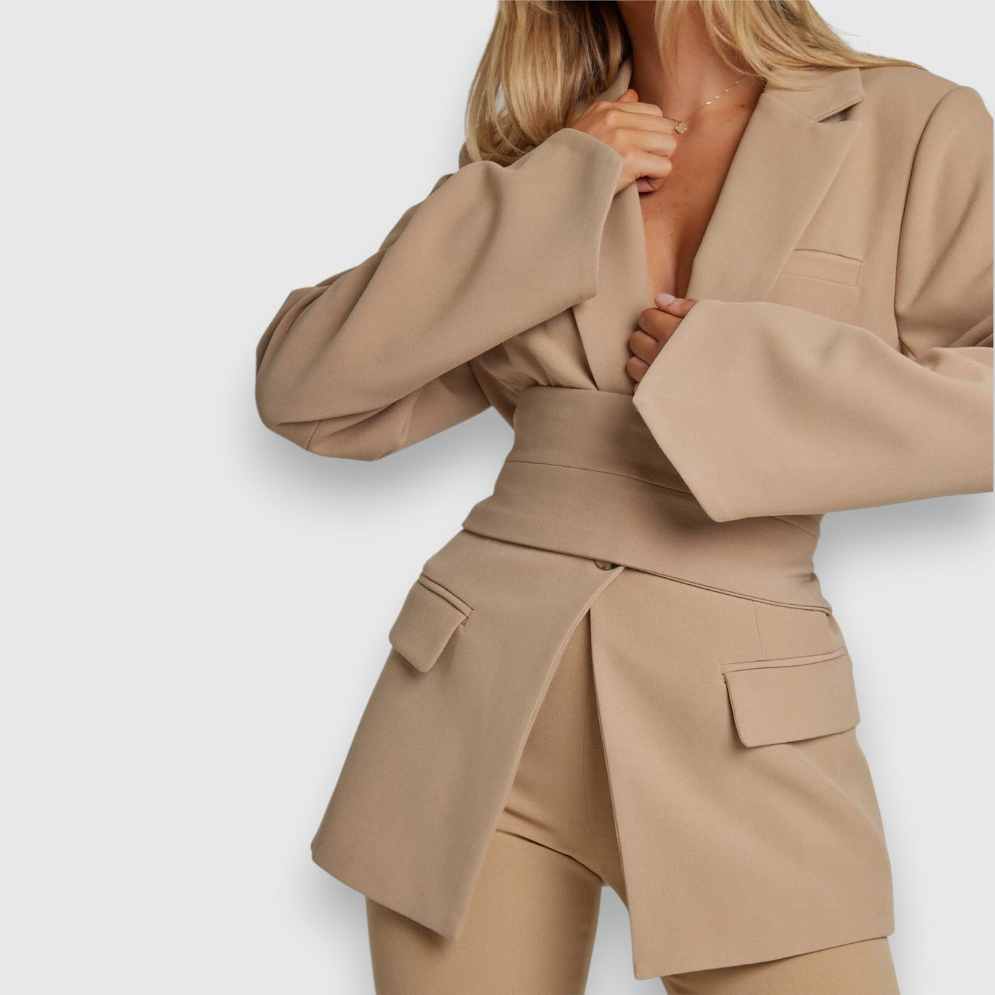 Jarela – Blazer with Waist