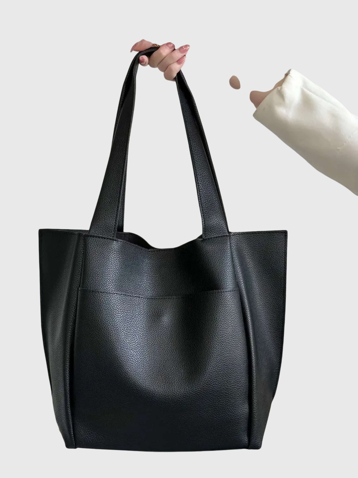 Clara | Structured Shoulder Bag for Everyday Use