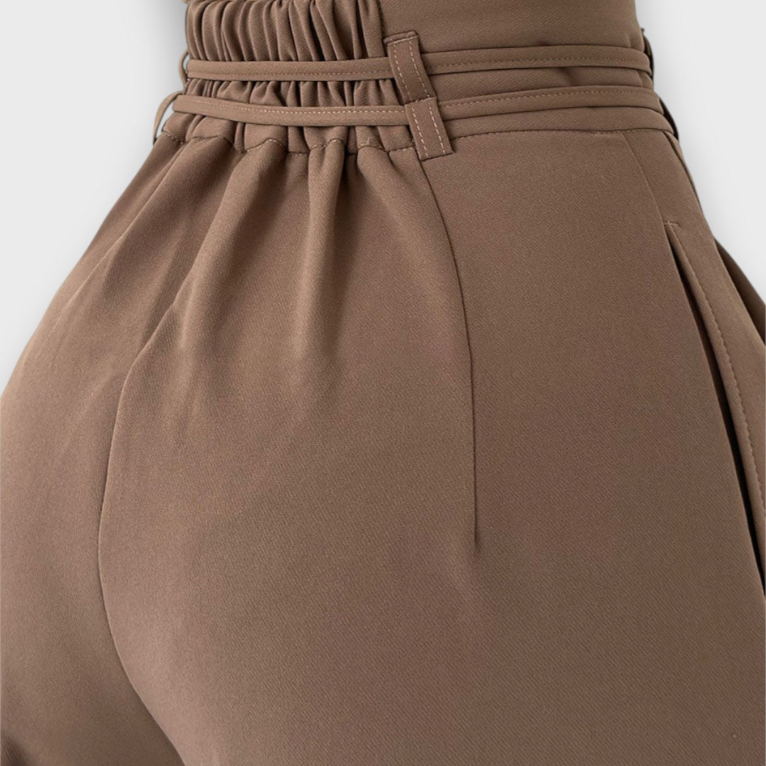Giva – Trousers with Relaxed Elegance