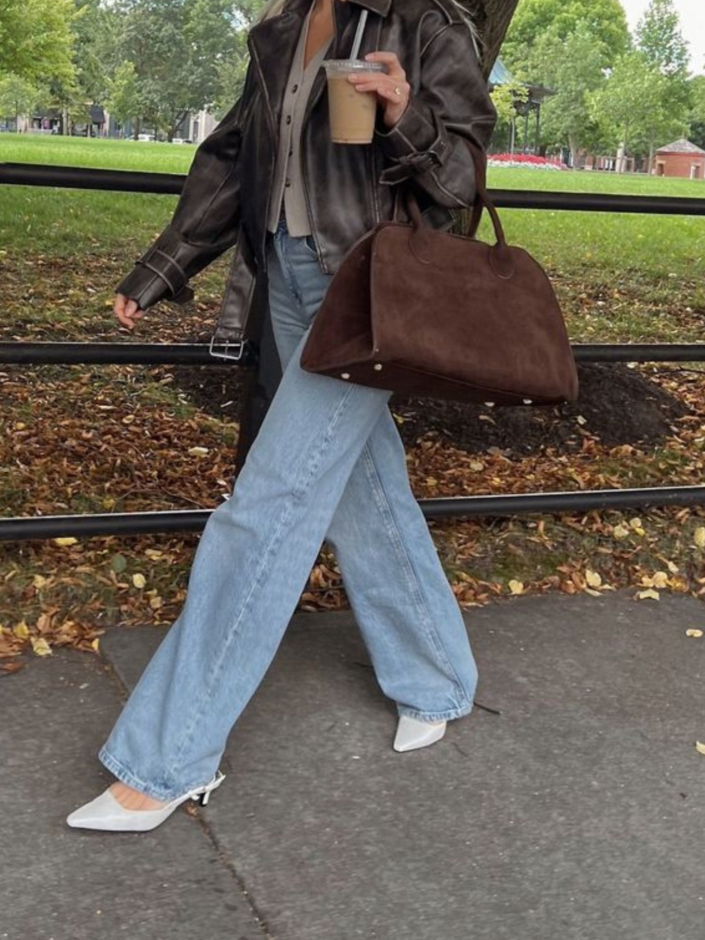 Luisa | Minimalist Daily Bag in Suede Leather