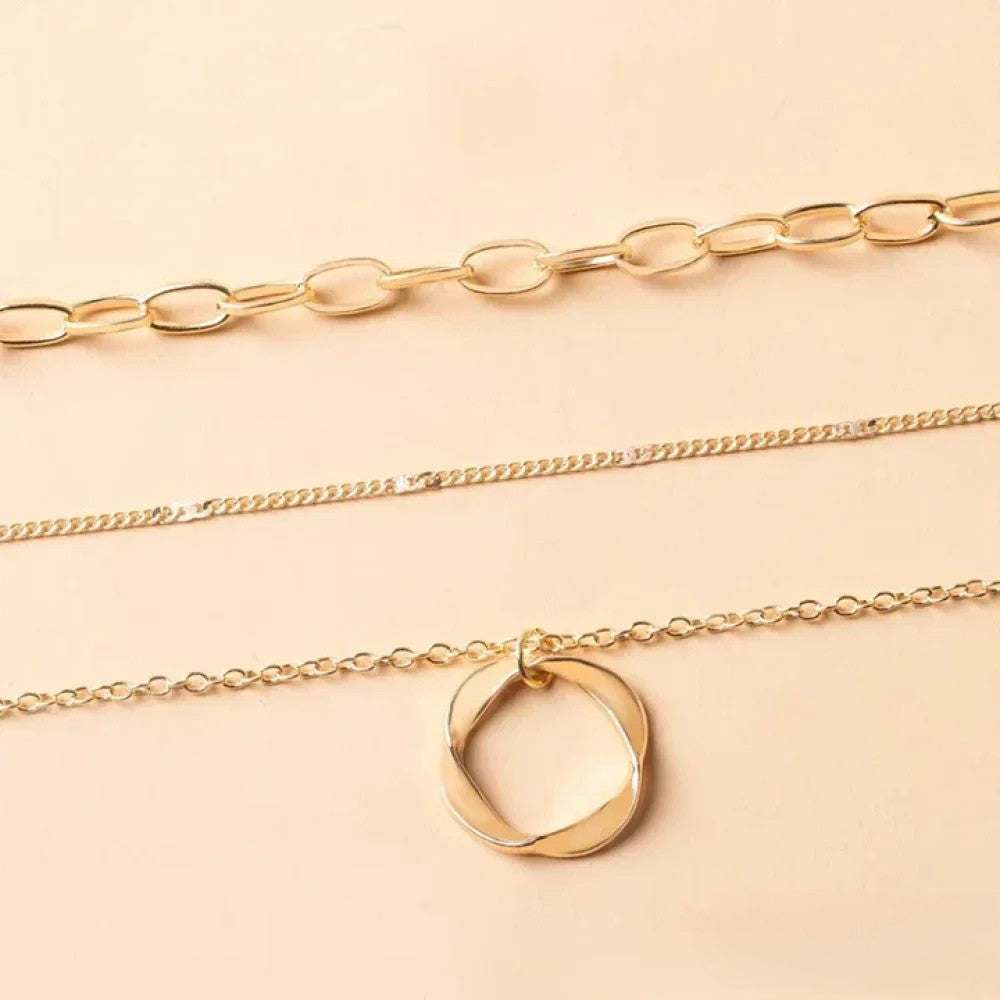 Avine – Vintage Gold Necklace
