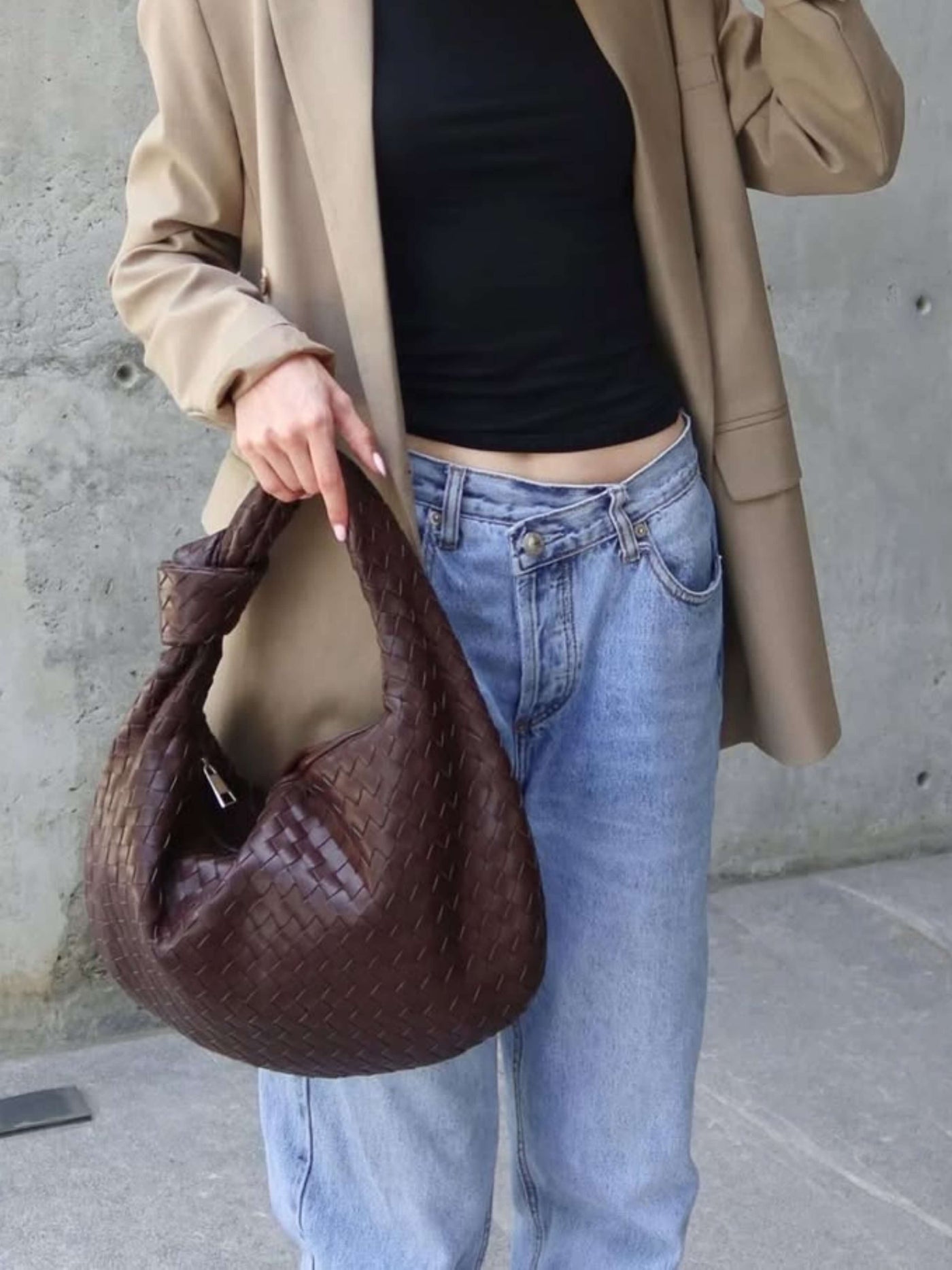 Giselle | Medium Woven Shoulder Bag with Knot