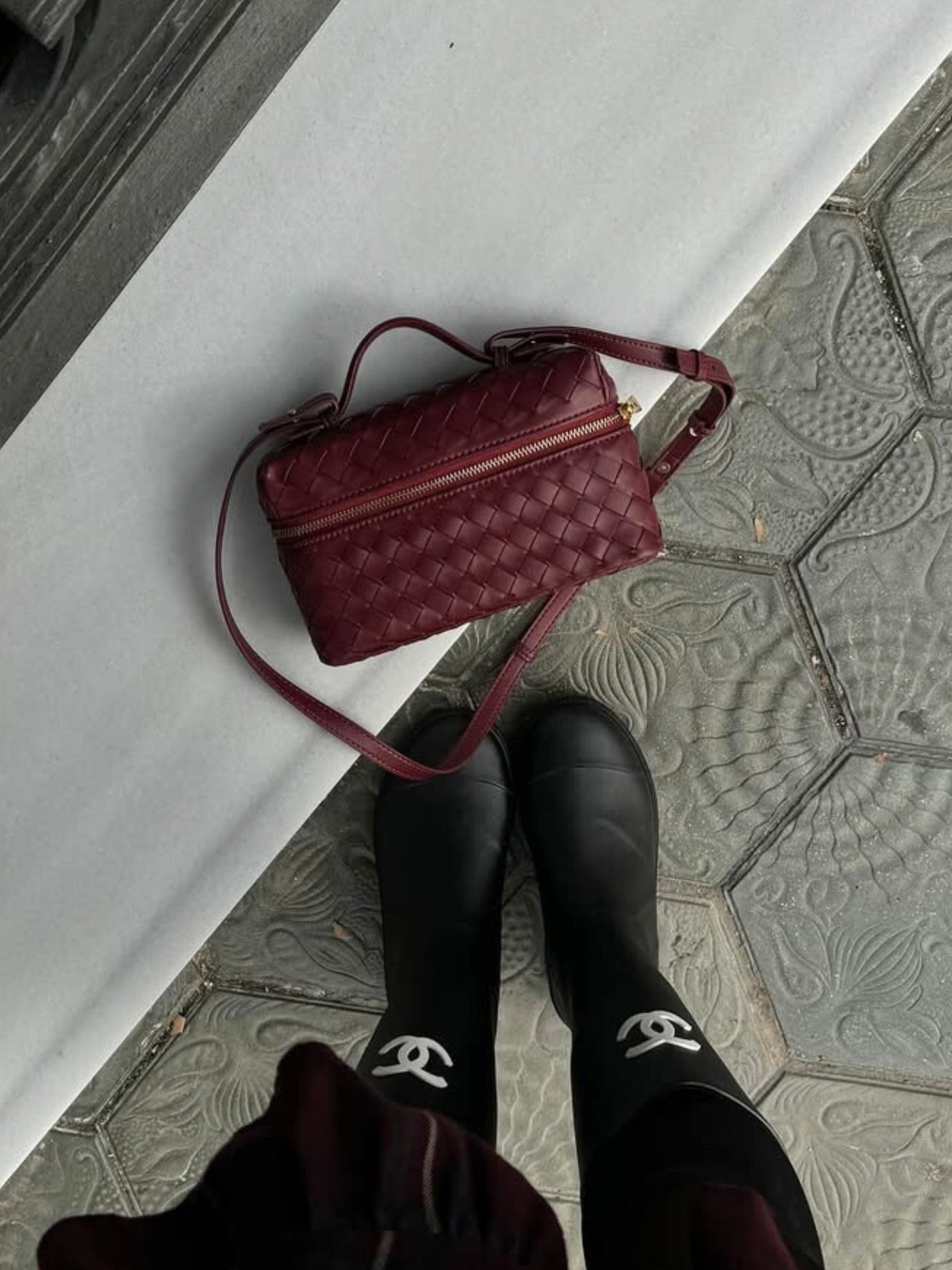 Juliette | Woven Structured Glossy Bag