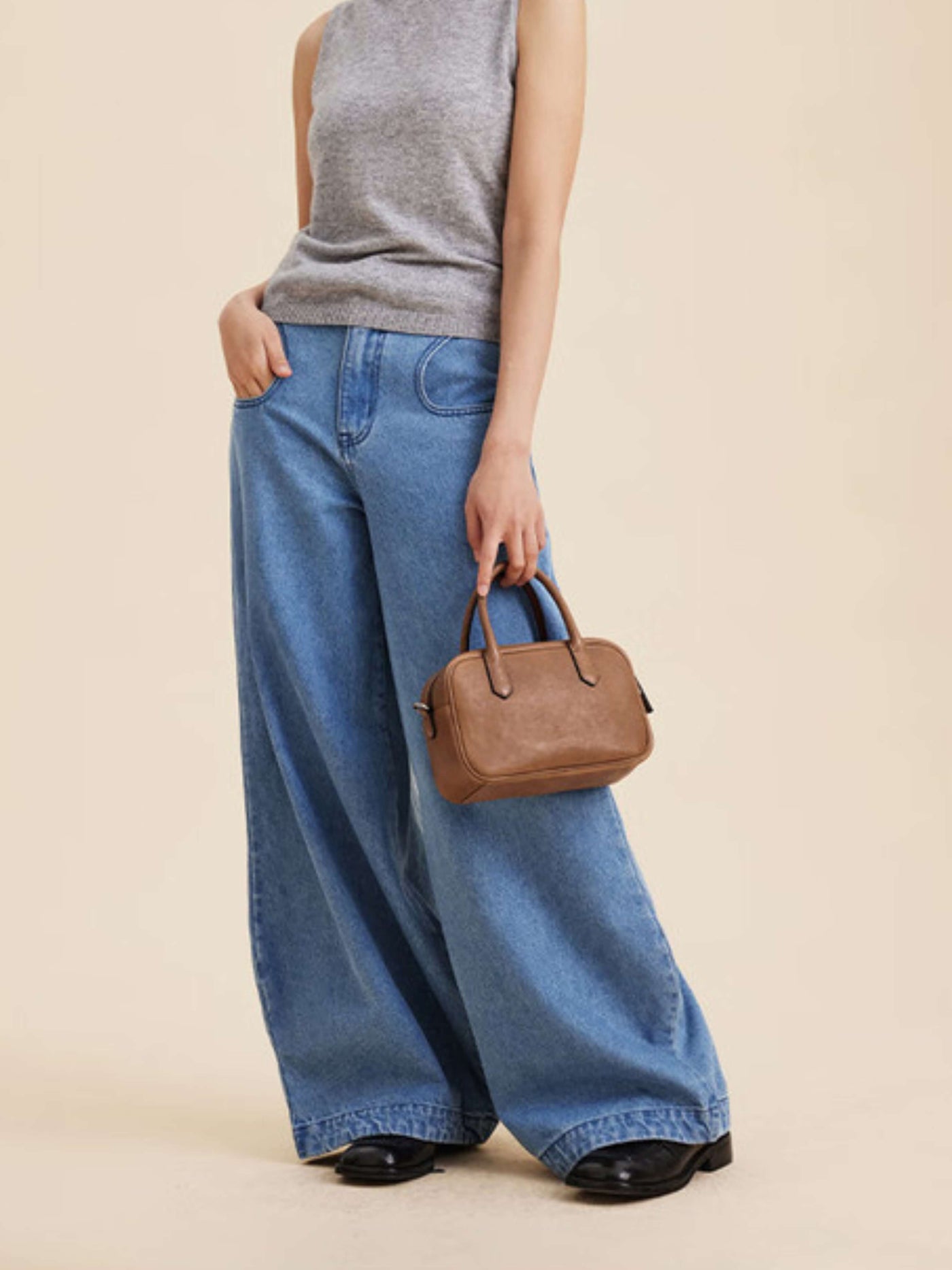 Eliza | Square Bag with Glossy Zip