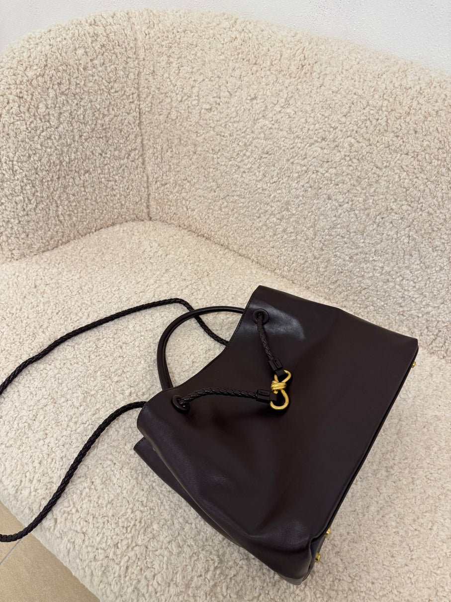 Emilia | Versatile Refined Bag