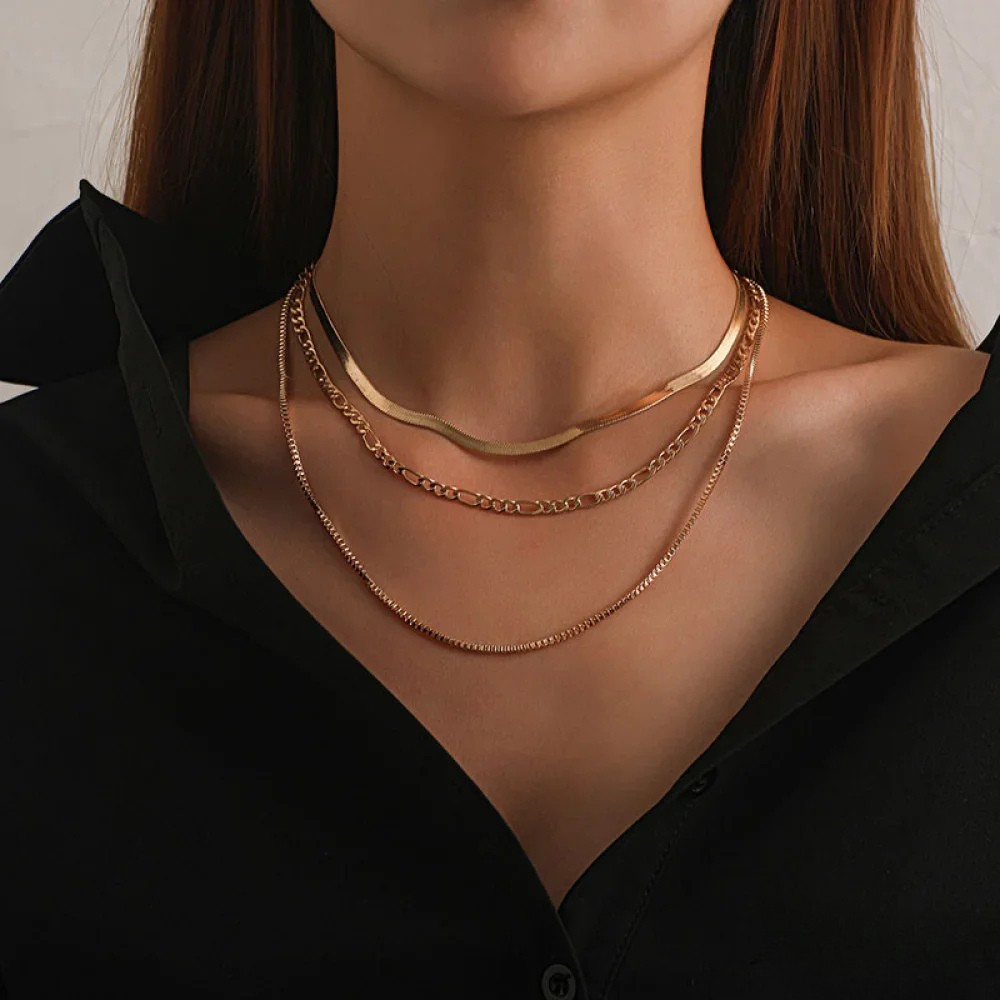 Noara – Three-Layer Vintage-Style Necklace