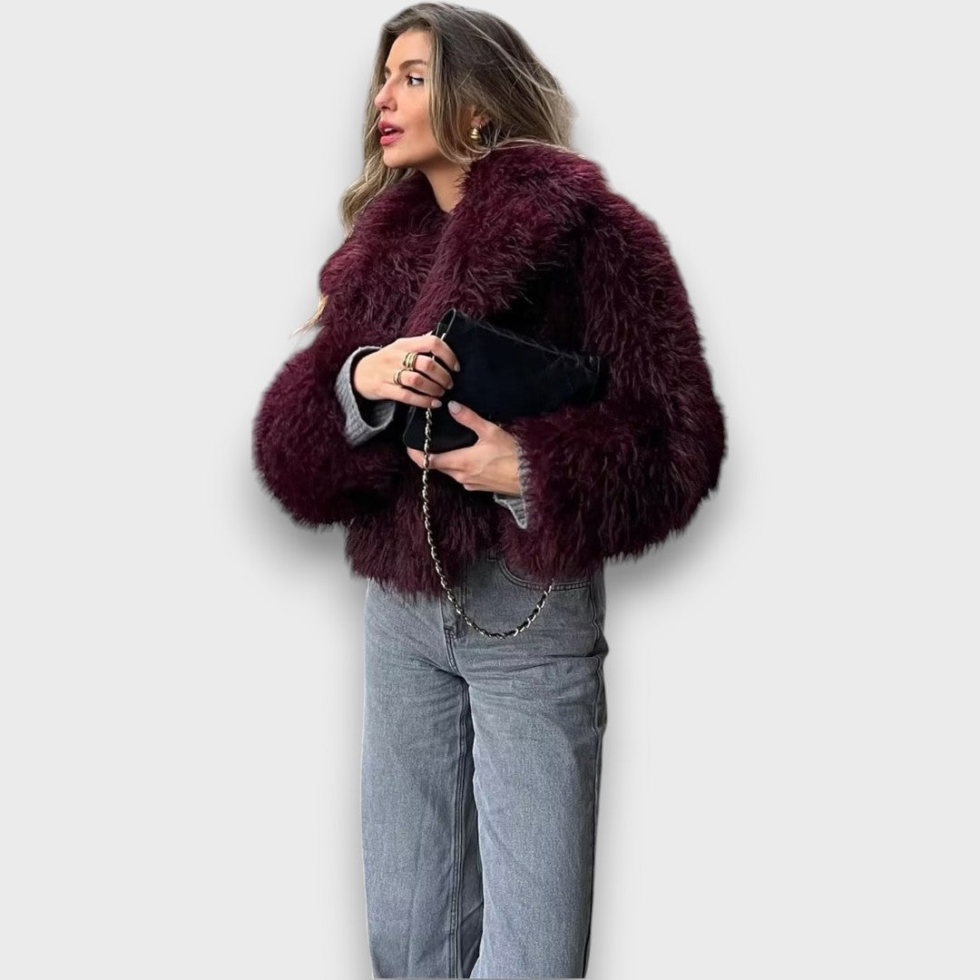 Mile – Luxury faux fur coat in a deep burgundy