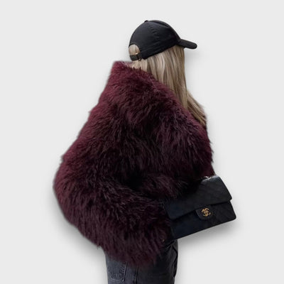 Mile – Luxury faux fur coat in a deep burgundy