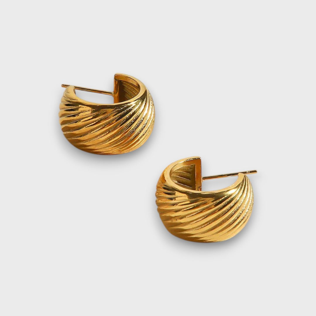Emy – Vintage-inspired hoop earrings with a touch of luxury