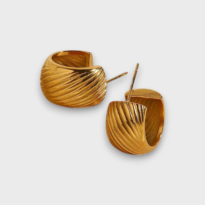 Emy – Vintage-inspired hoop earrings with a touch of luxury