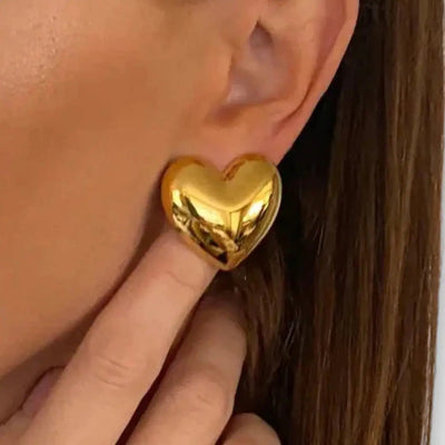 Harpy – Heart-Shaped Earrings