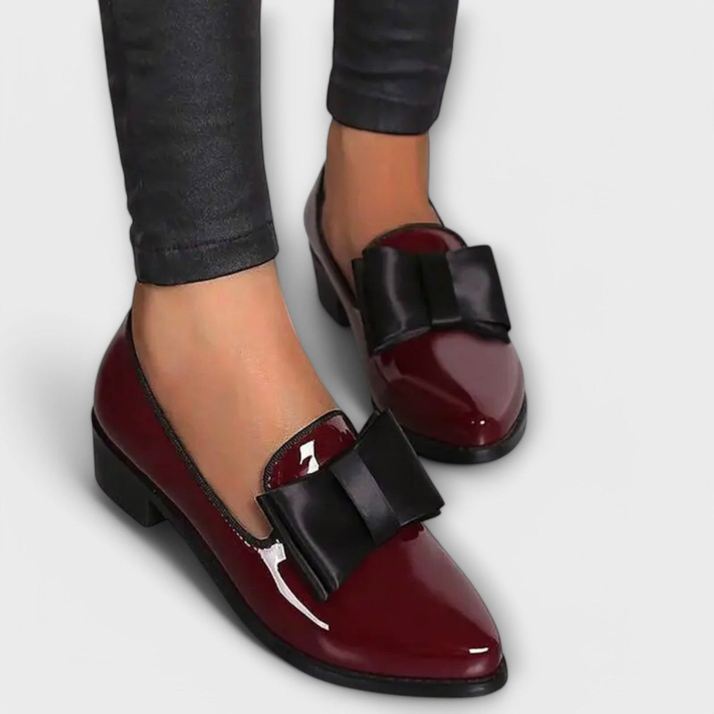 Heidi - Elegant loafers with bow