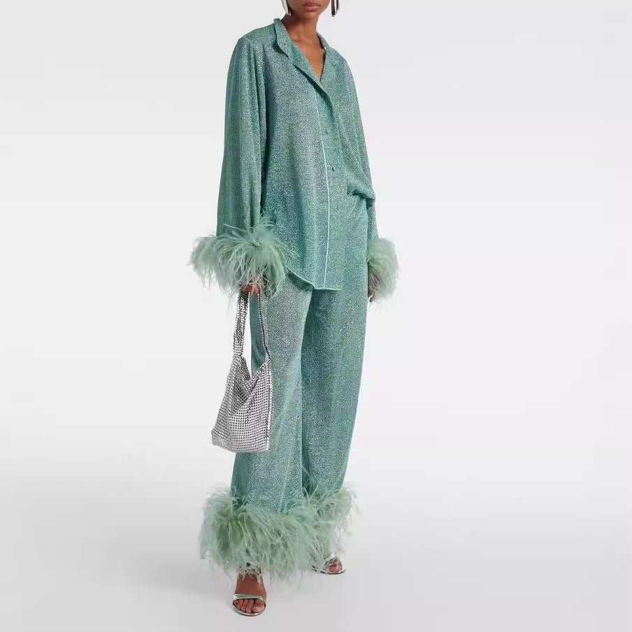 Lya - Two-Piece Set with Feather Collar