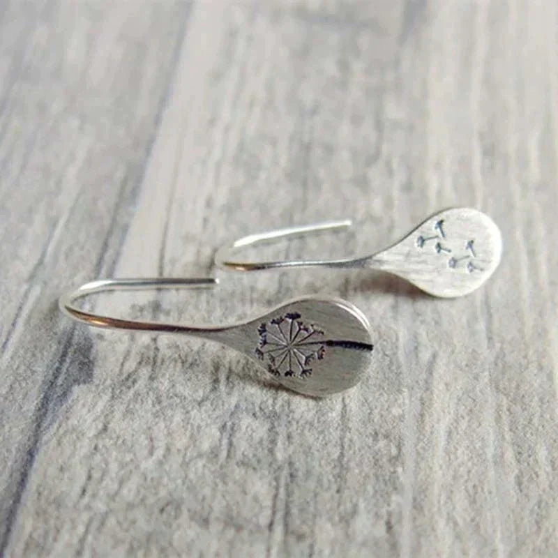 Serina – Vintage earrings with timeless charm