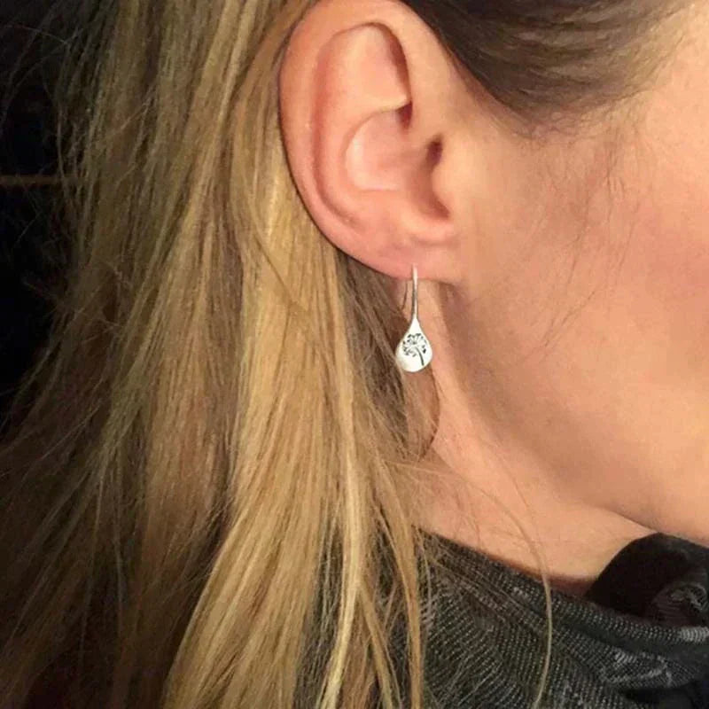 Serina – Vintage earrings with timeless charm