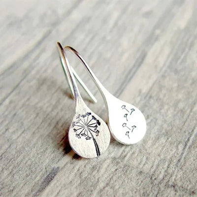Serina – Vintage earrings with timeless charm