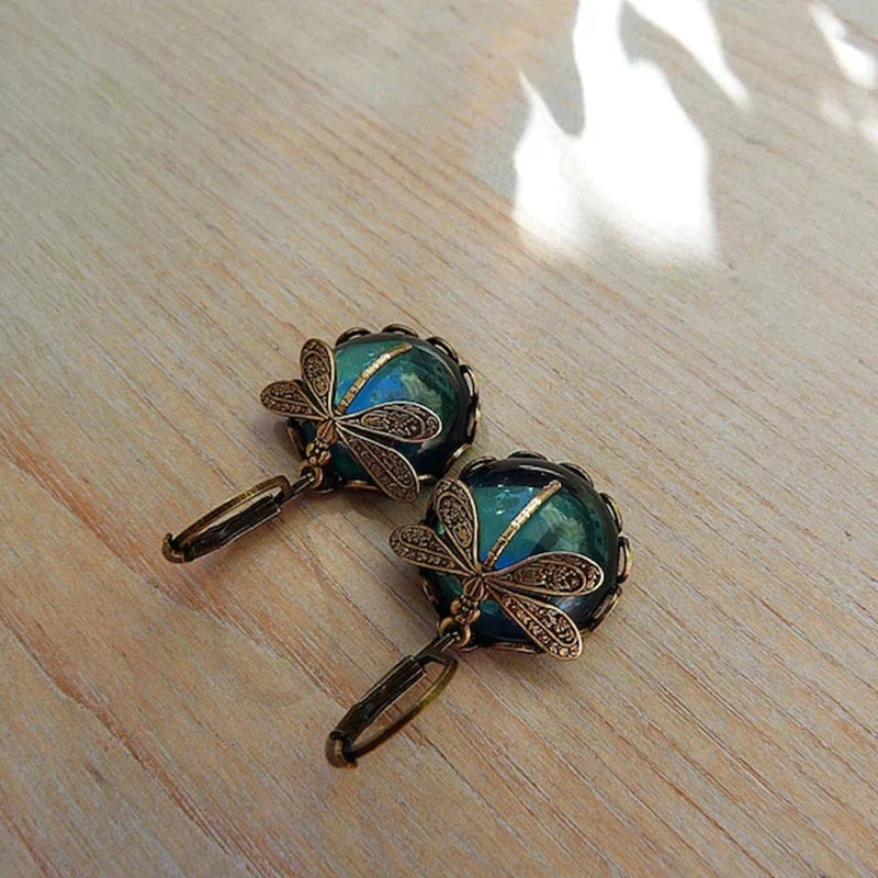 Lyvelle – Vintage Dragonfly-Shaped Earrings