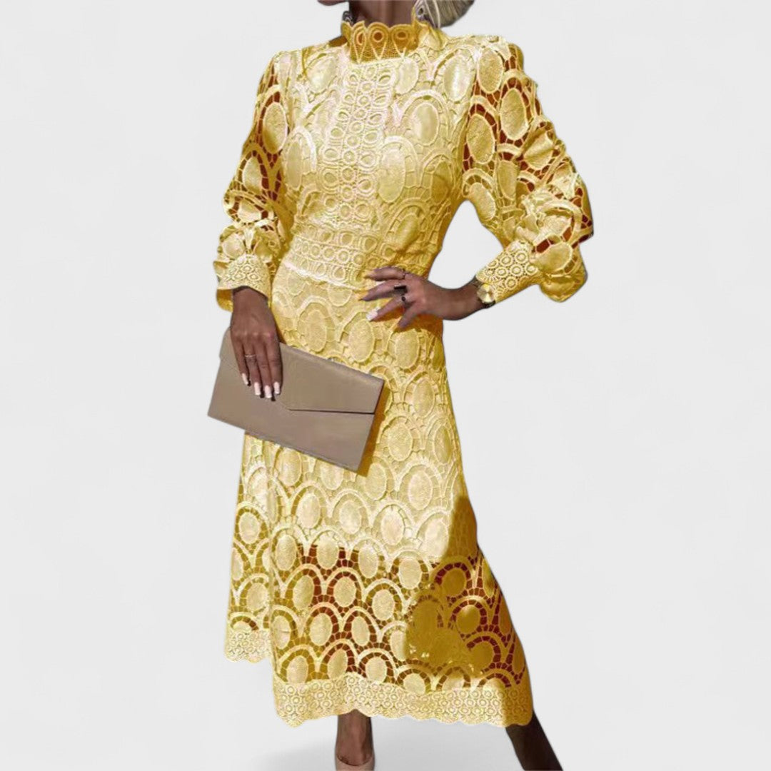 Élise - Shiny and Feminine Lace Dress