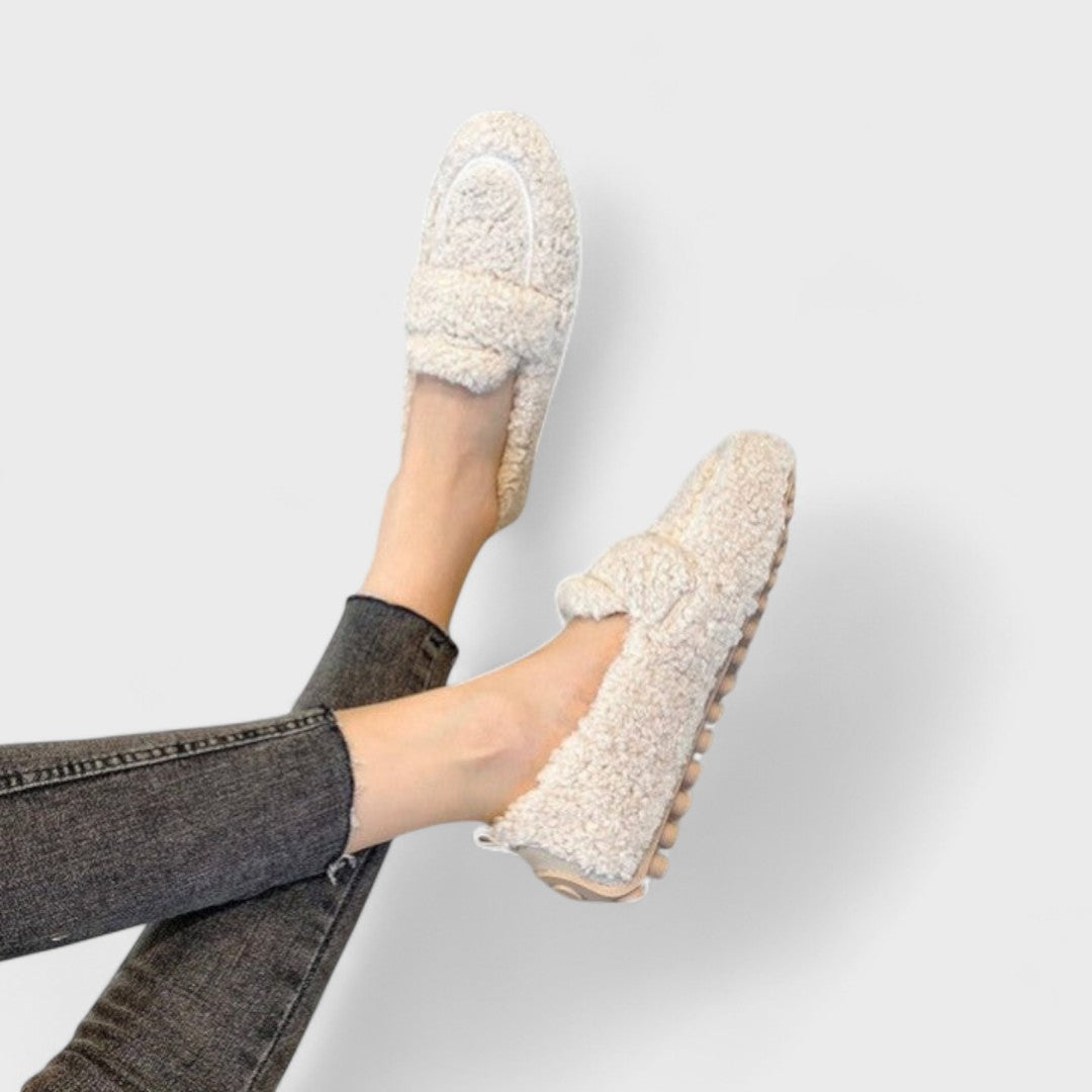 Solenne - Warm footwear with elegant design