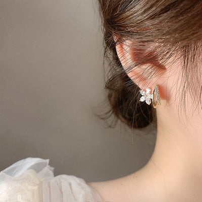 Florelle – Floral earrings with sparkling detail
