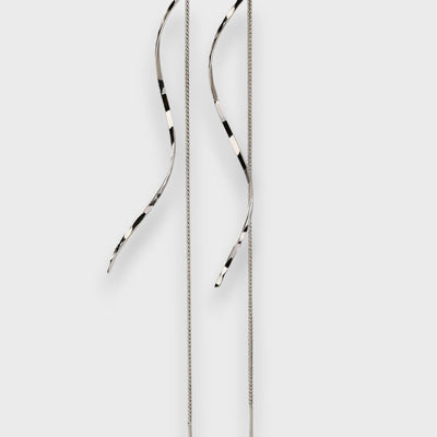 Elwira – Long Wave-Shaped Earrings