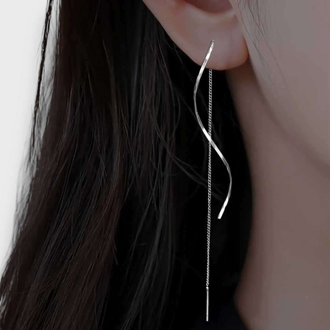 Elwira – Long Wave-Shaped Earrings