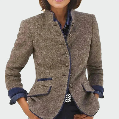 Mara - elegant short jacket with pockets