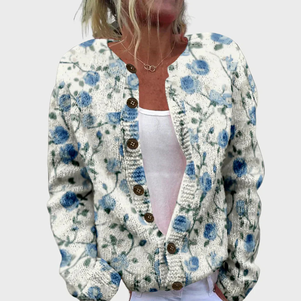 Fashionable knitted gilet with pattern