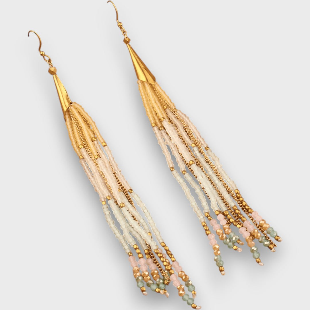 Isalda – Vintage Earrings with Wood and Pearls