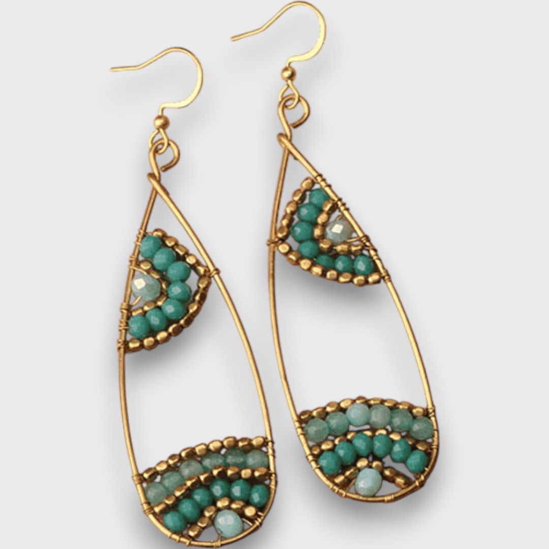 Isalda – Vintage Earrings with Wood and Pearls