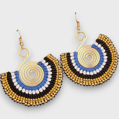 Isalda – Vintage Earrings with Wood and Pearls