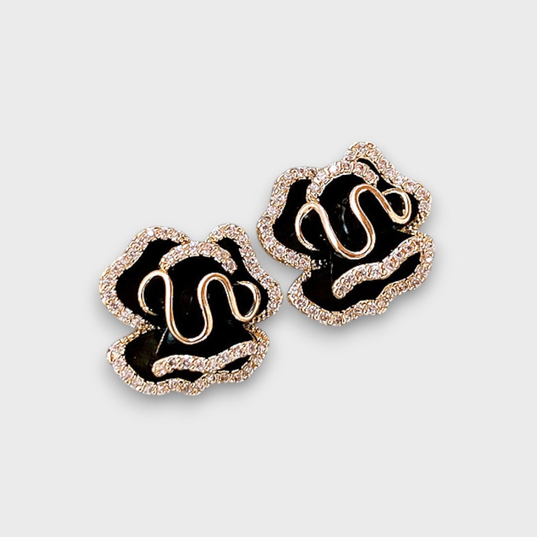 Ameliane – Black flower earrings with a golden outline