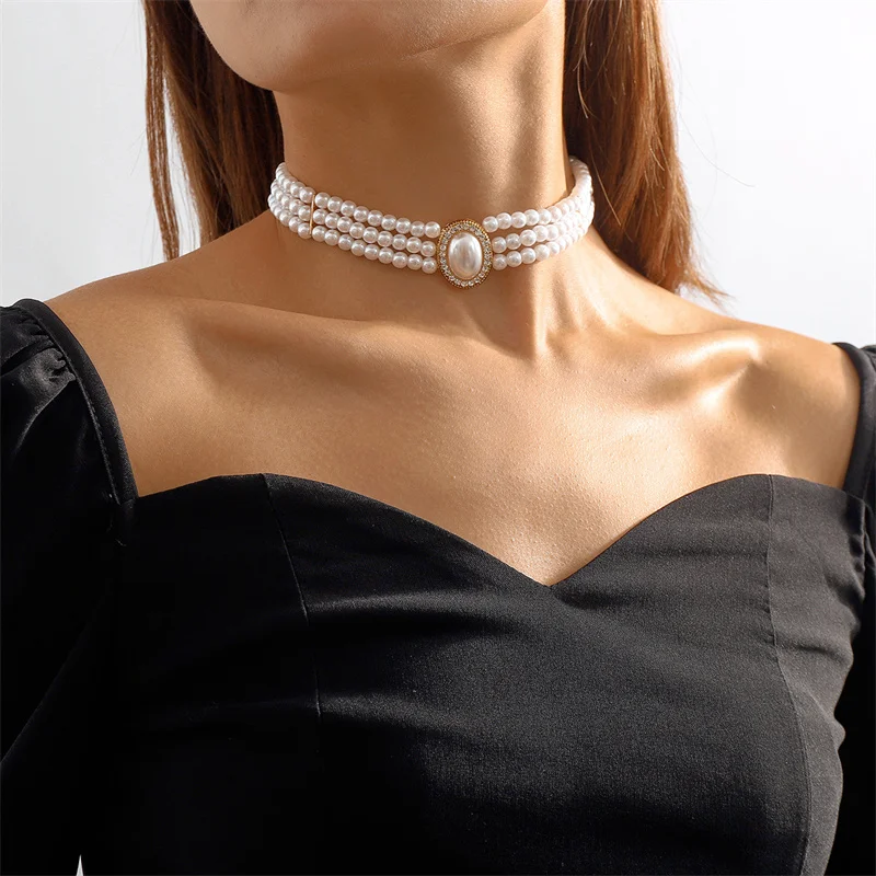 Tiriane – Elegant necklace with triple accent